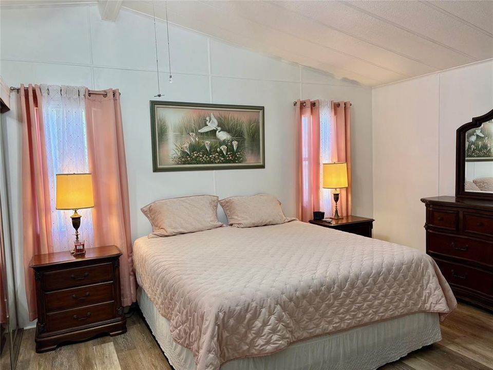 待售: $165,000 (2 贝兹, 2 浴室, 1248 平方英尺)