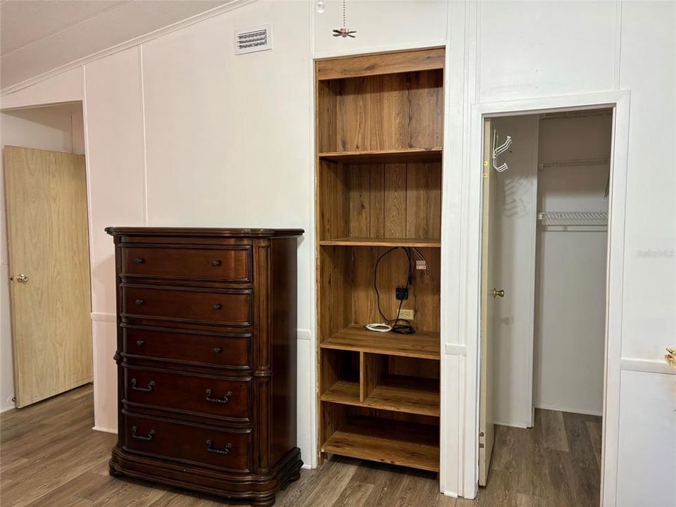 待售: $165,000 (2 贝兹, 2 浴室, 1248 平方英尺)