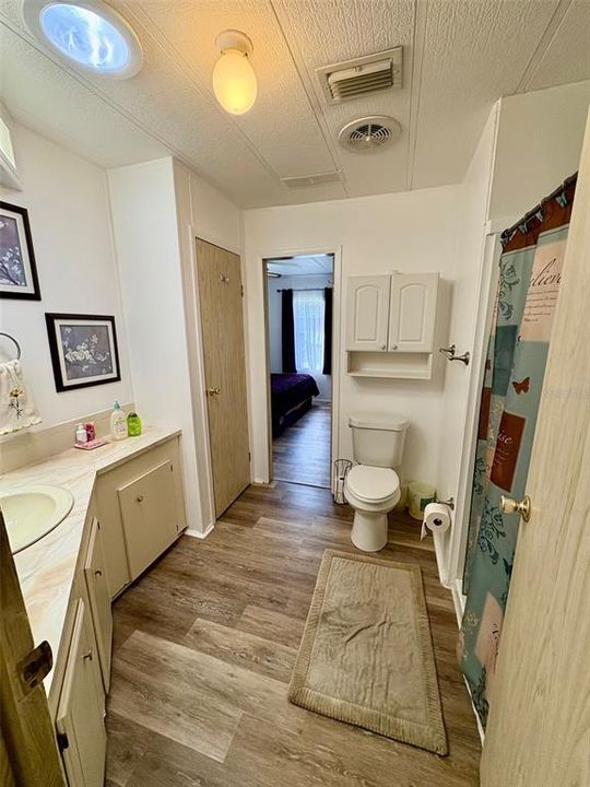 待售: $165,000 (2 贝兹, 2 浴室, 1248 平方英尺)