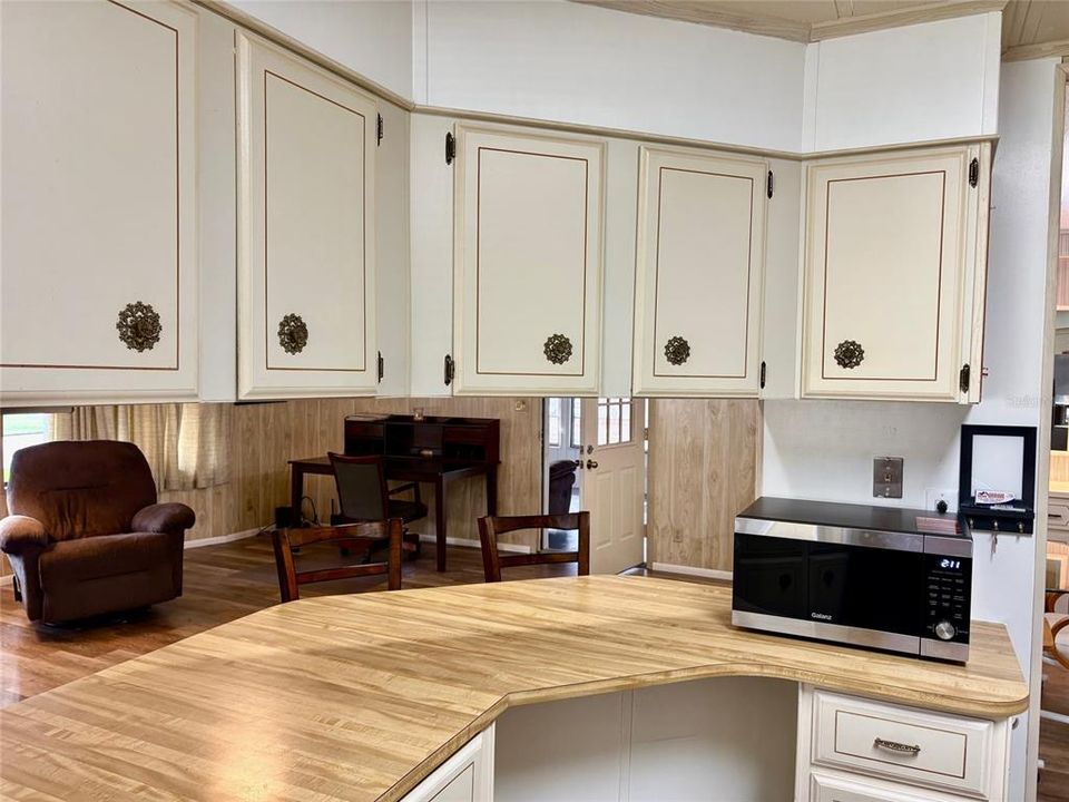 待售: $165,000 (2 贝兹, 2 浴室, 1248 平方英尺)