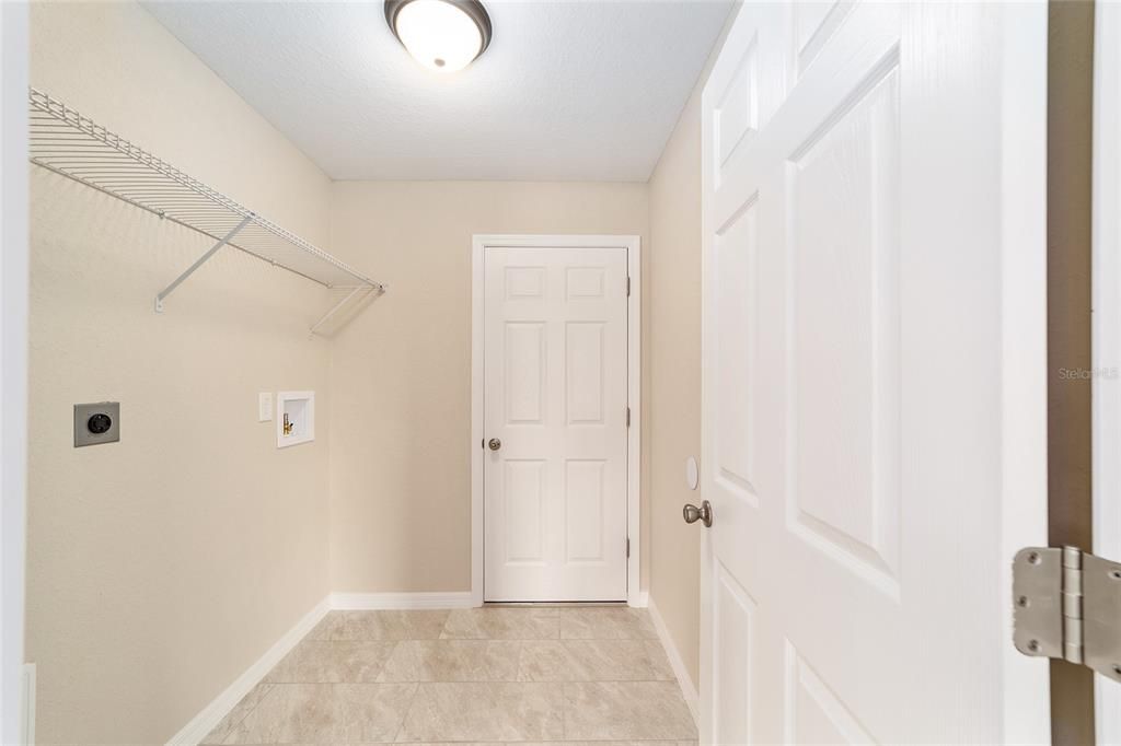 В аренду: $1,800 (3 спален, 2 ванн, 1282 Квадратных фут)