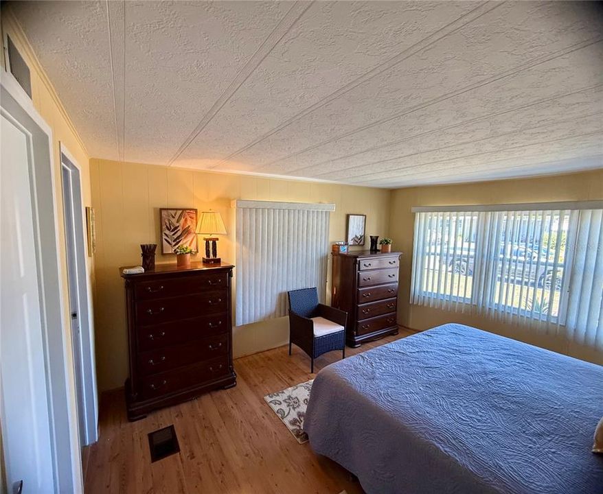 待售: $180,000 (2 贝兹, 2 浴室, 1192 平方英尺)