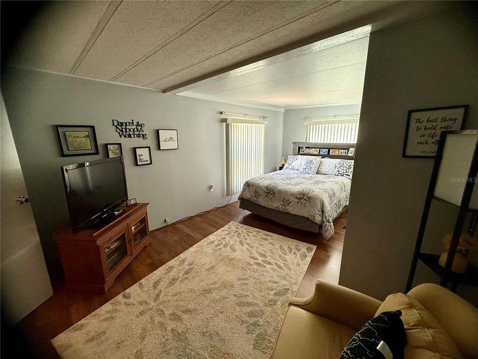 待售: $180,000 (2 贝兹, 2 浴室, 1192 平方英尺)