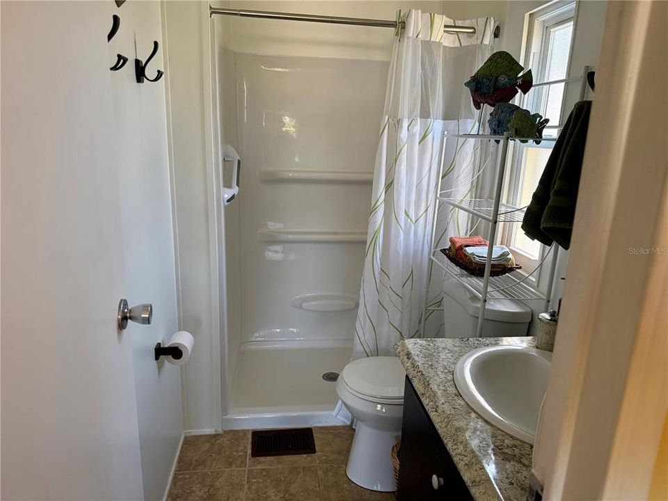 待售: $180,000 (2 贝兹, 2 浴室, 1192 平方英尺)