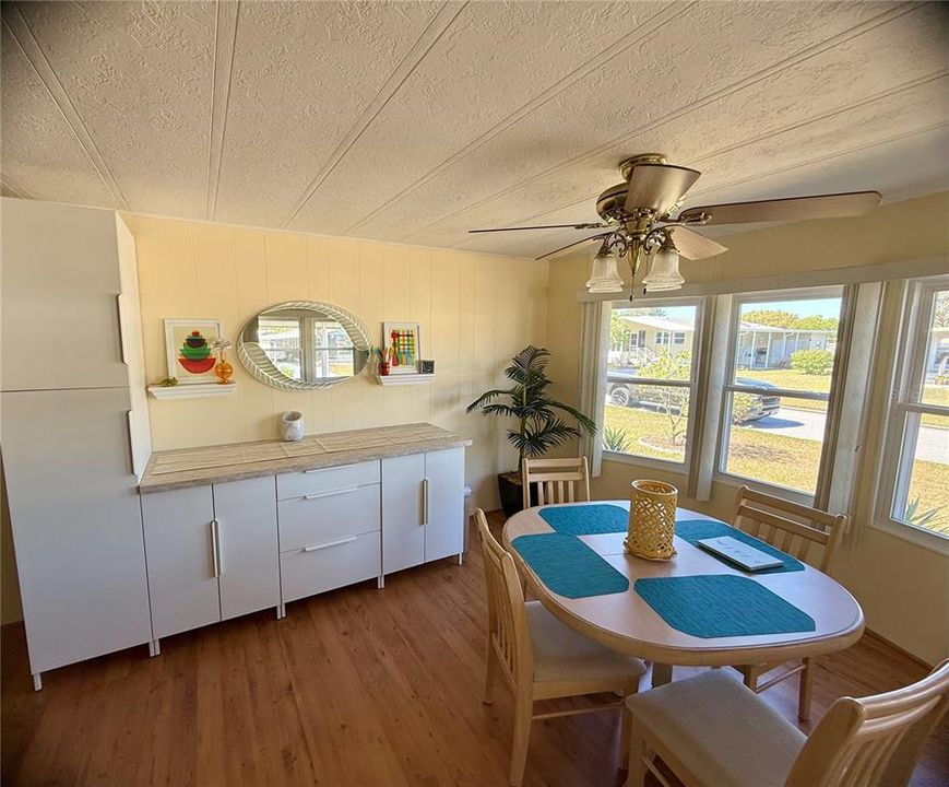 待售: $180,000 (2 贝兹, 2 浴室, 1192 平方英尺)