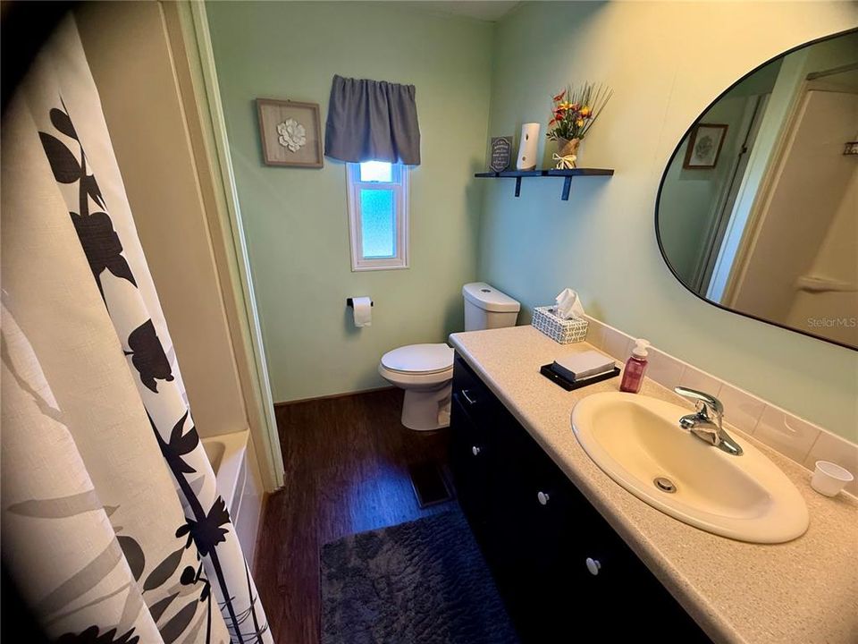 待售: $180,000 (2 贝兹, 2 浴室, 1192 平方英尺)