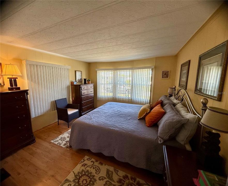 待售: $180,000 (2 贝兹, 2 浴室, 1192 平方英尺)