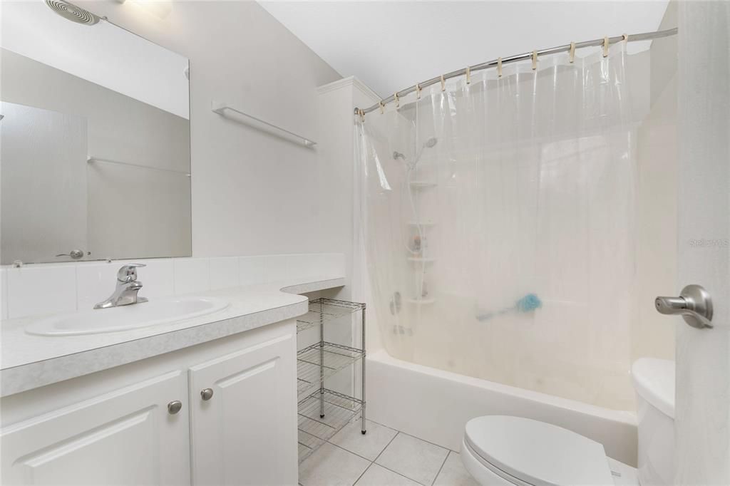 待售: $143,000 (2 贝兹, 2 浴室, 1413 平方英尺)