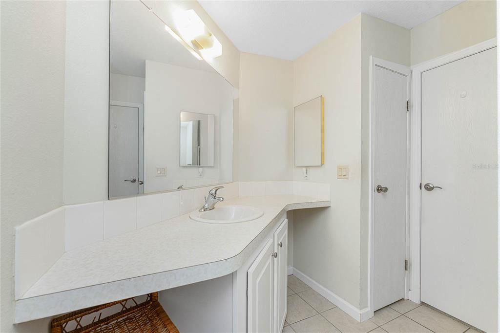 待售: $143,000 (2 贝兹, 2 浴室, 1413 平方英尺)