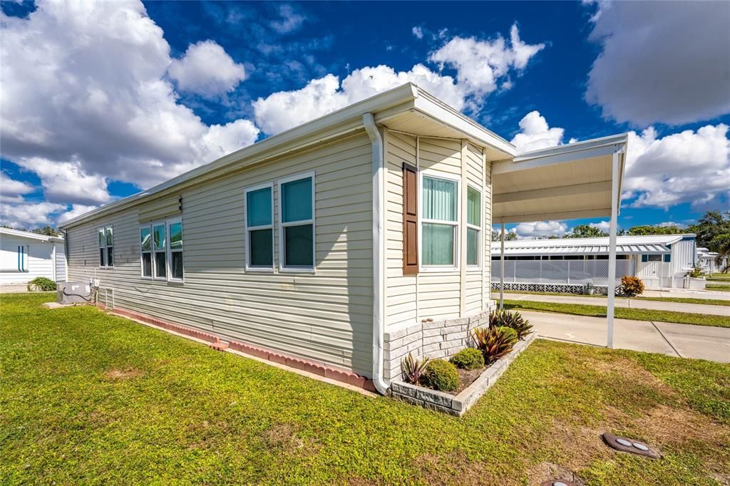 待售: $143,000 (2 贝兹, 2 浴室, 1413 平方英尺)