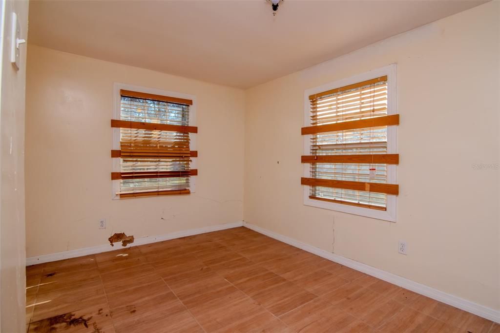 Active With Contract: $329,000 (3 beds, 1 baths, 1744 Square Feet)