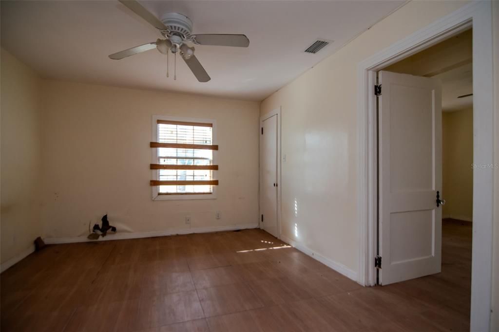 Active With Contract: $329,000 (3 beds, 1 baths, 1744 Square Feet)