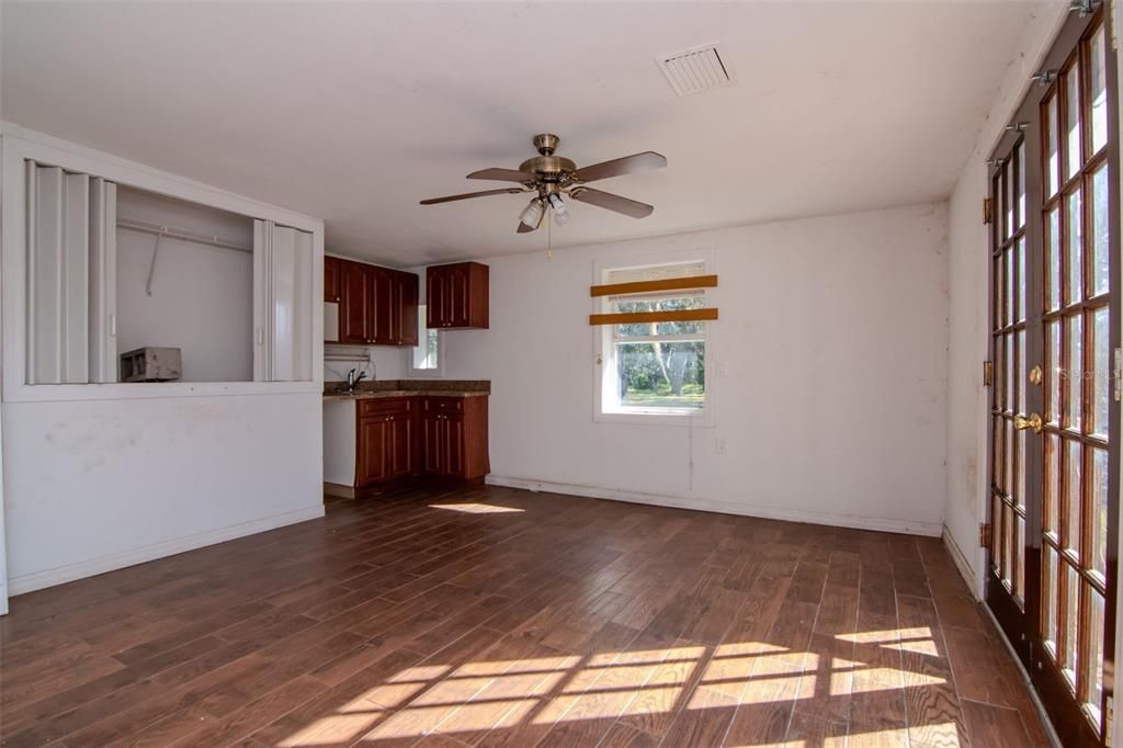 Active With Contract: $329,000 (3 beds, 1 baths, 1744 Square Feet)