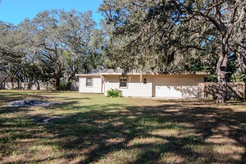 Active With Contract: $329,000 (3 beds, 1 baths, 1744 Square Feet)