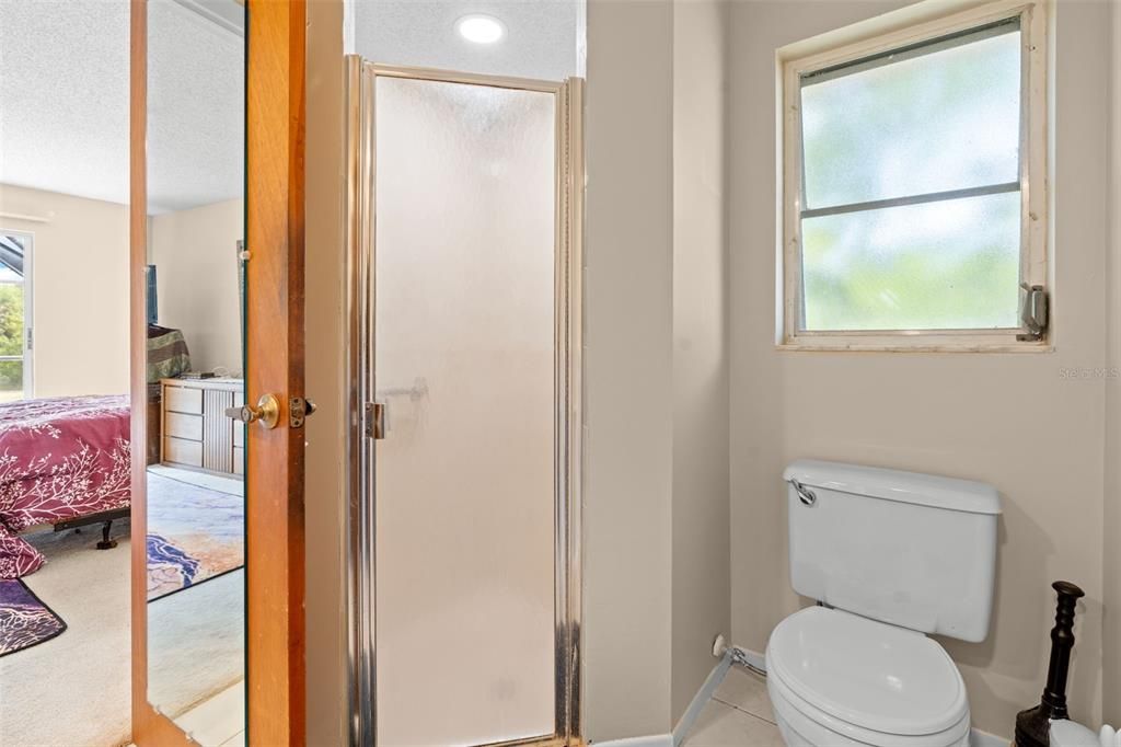 Active With Contract: $350,000 (3 beds, 2 baths, 1708 Square Feet)