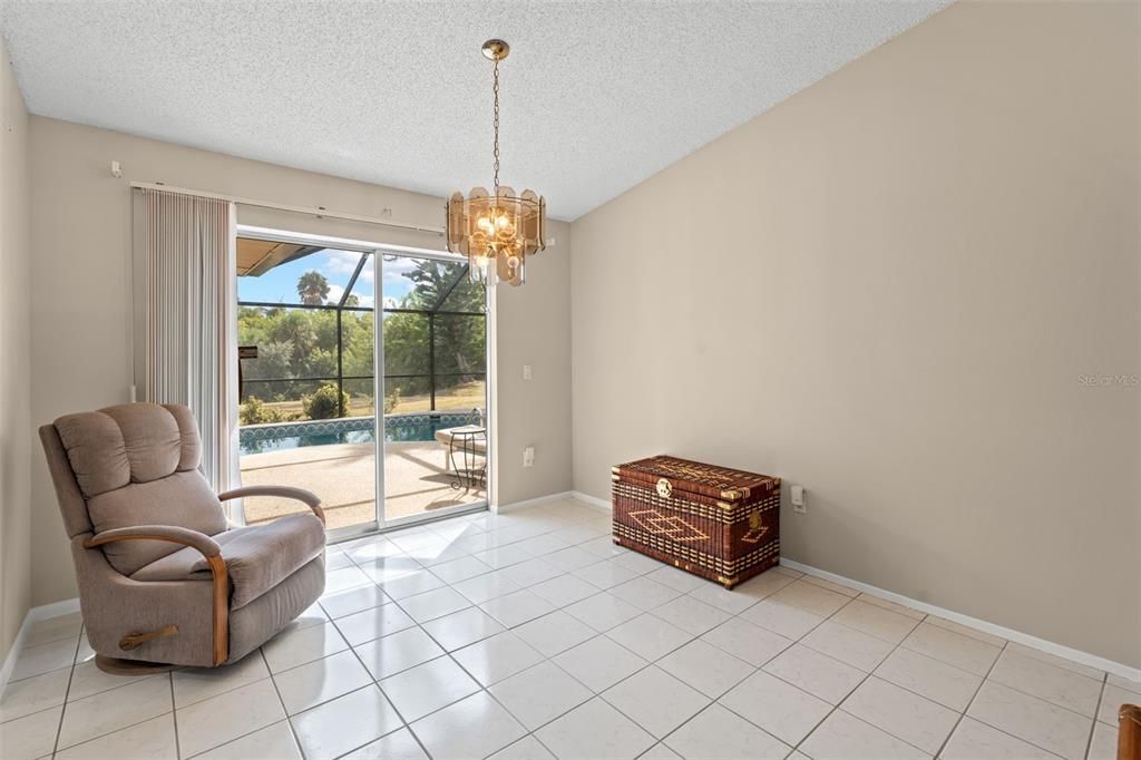 Active With Contract: $350,000 (3 beds, 2 baths, 1708 Square Feet)