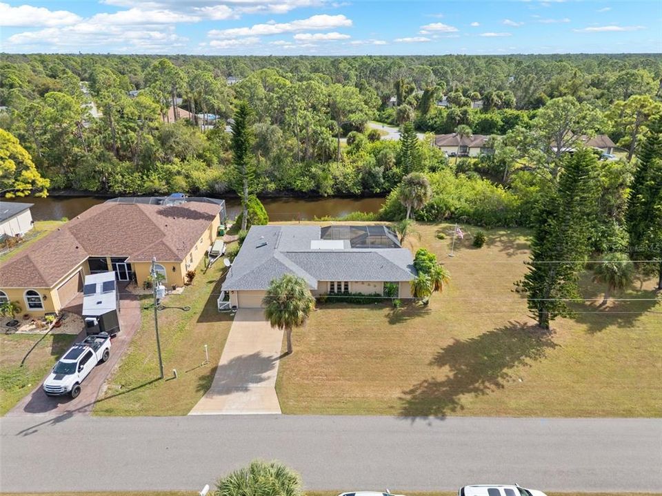 Active With Contract: $350,000 (3 beds, 2 baths, 1708 Square Feet)