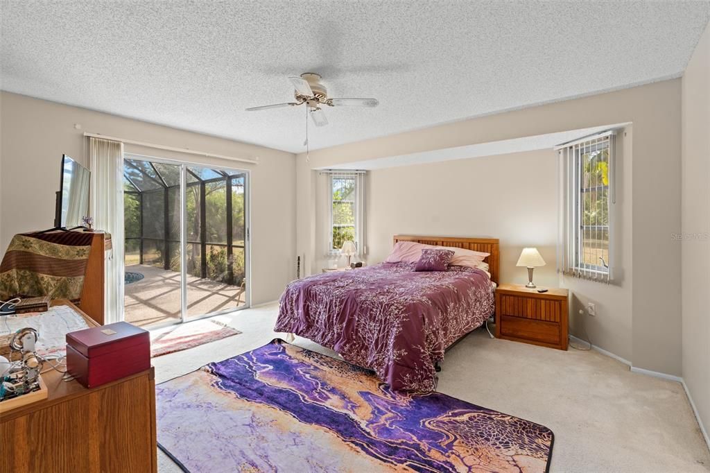 Active With Contract: $350,000 (3 beds, 2 baths, 1708 Square Feet)