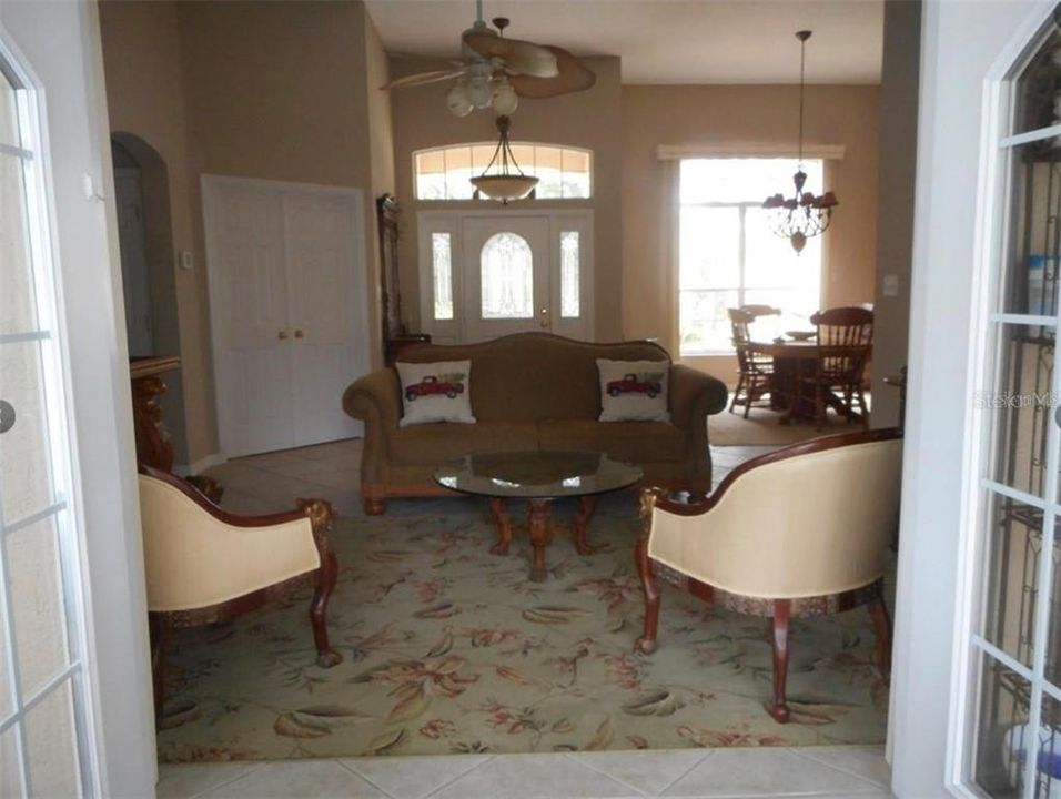 En Venta: $729,000 (3 camas, 3 baños, 2393 Pies cuadrados)