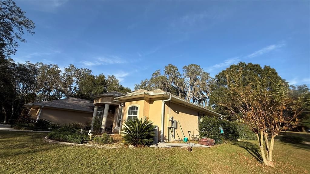 En Venta: $729,000 (3 camas, 3 baños, 2393 Pies cuadrados)