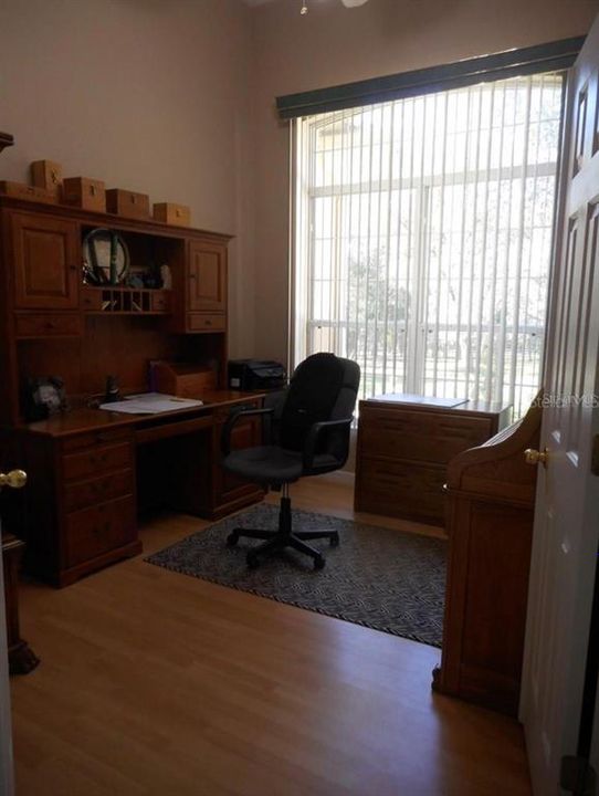En Venta: $729,000 (3 camas, 3 baños, 2393 Pies cuadrados)