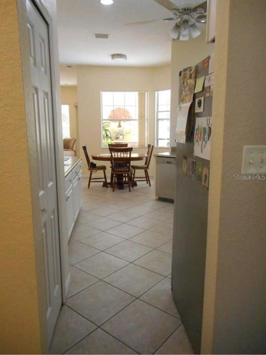 En Venta: $729,000 (3 camas, 3 baños, 2393 Pies cuadrados)