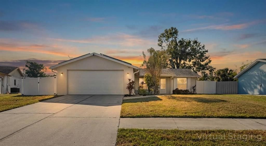 For Sale: $310,900 (3 beds, 2 baths, 1371 Square Feet)