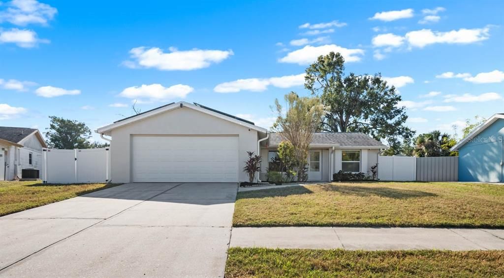 For Sale: $310,900 (3 beds, 2 baths, 1371 Square Feet)