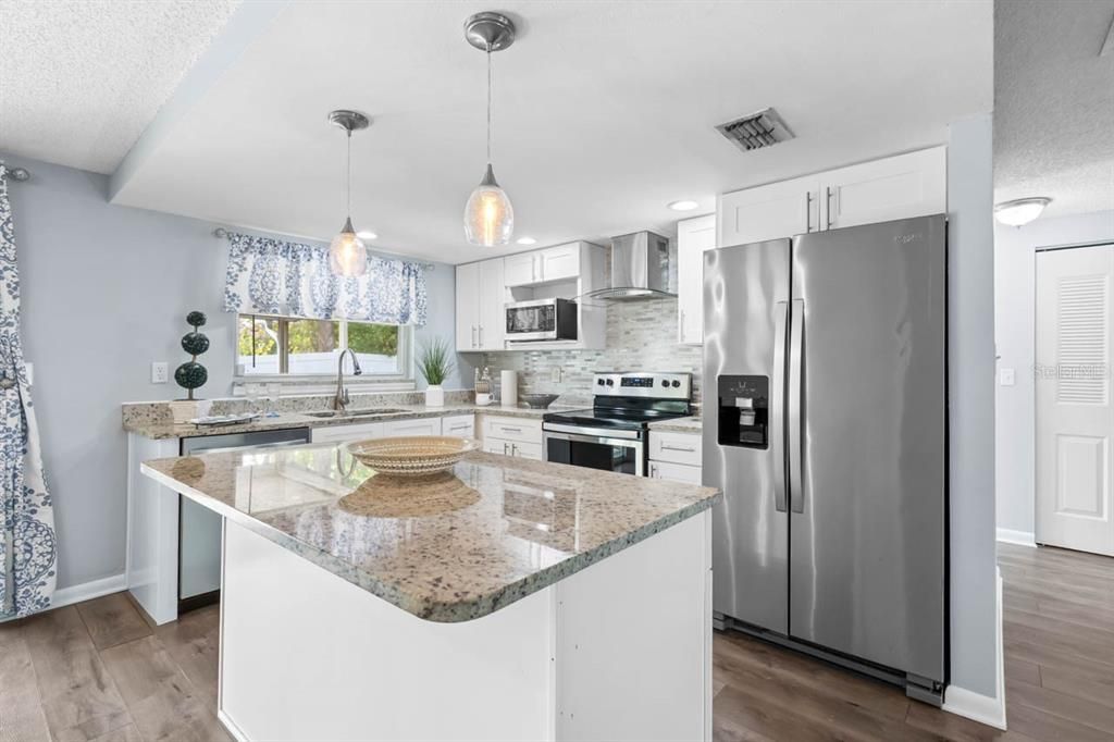 For Sale: $310,900 (3 beds, 2 baths, 1371 Square Feet)