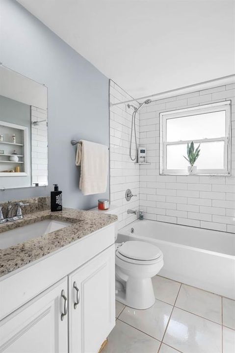 For Sale: $310,900 (3 beds, 2 baths, 1371 Square Feet)