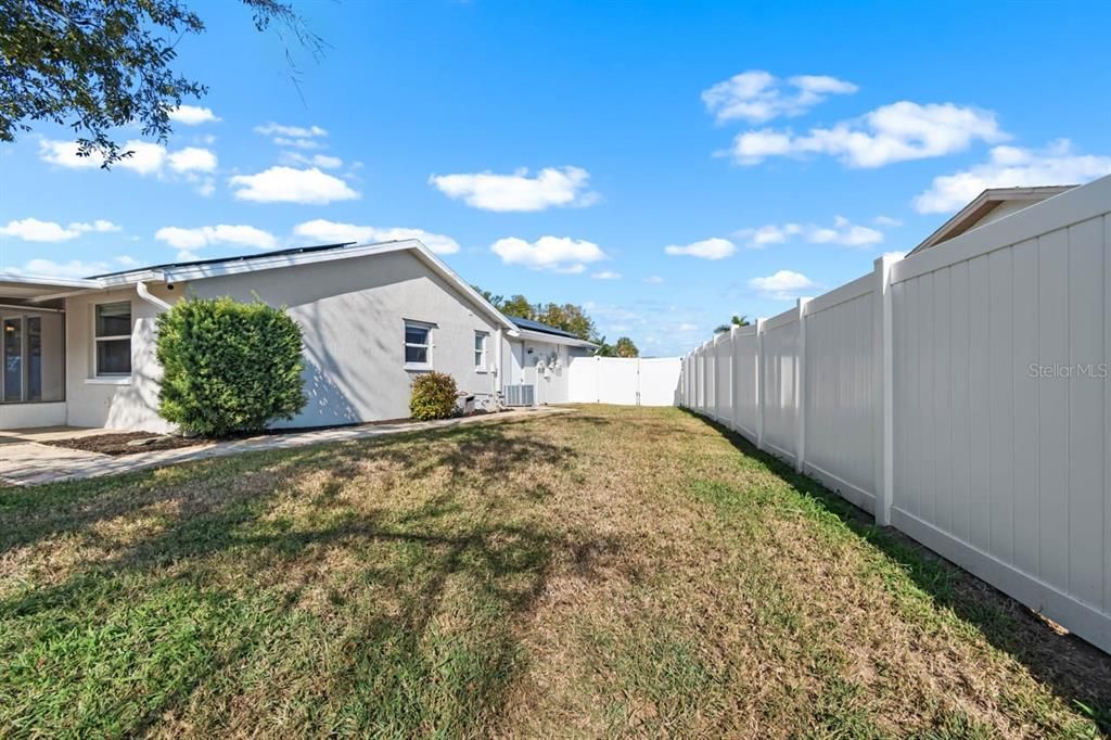 For Sale: $310,900 (3 beds, 2 baths, 1371 Square Feet)