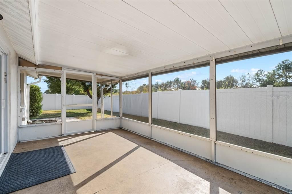 For Sale: $310,900 (3 beds, 2 baths, 1371 Square Feet)