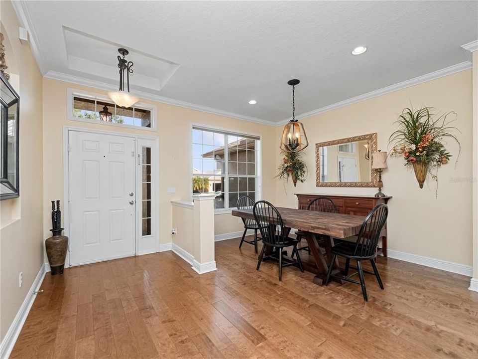 Activo con contrato: $549,900 (4 camas, 3 baños, 2240 Pies cuadrados)