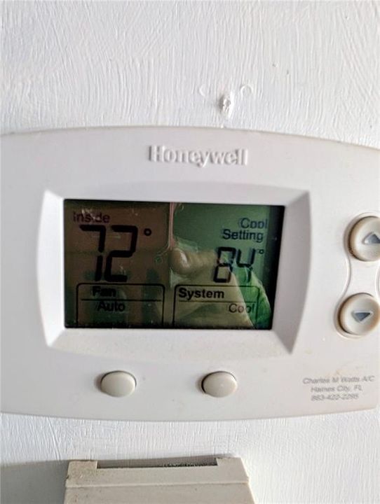 For Sale: $125,500 (2 beds, 1 baths, 738 Square Feet)