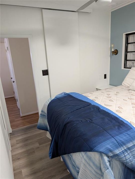 For Sale: $125,500 (2 beds, 1 baths, 738 Square Feet)