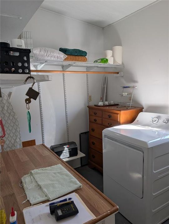 For Sale: $125,500 (2 beds, 1 baths, 738 Square Feet)