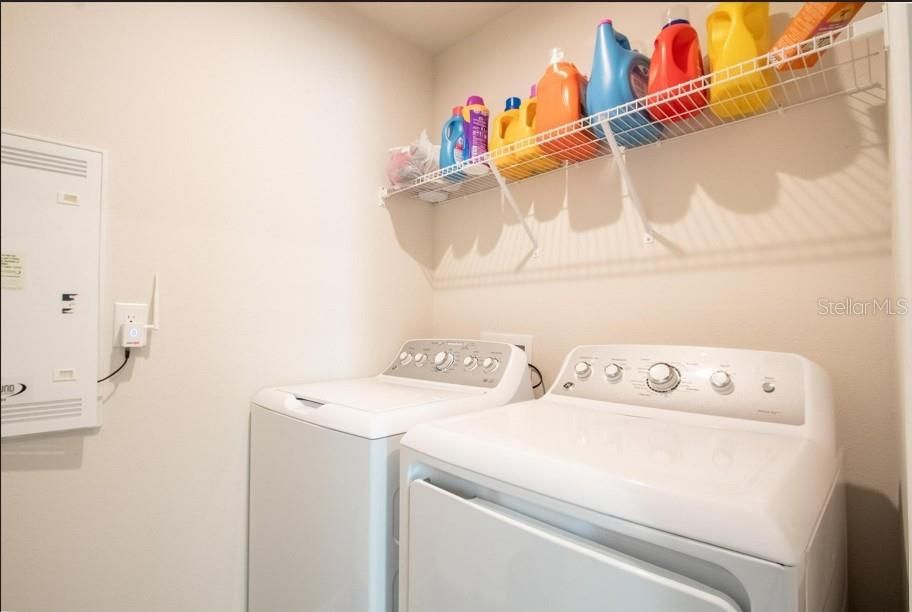 На продажу: $439,990 (4 спален, 3 ванн, 2336 Квадратных фут)