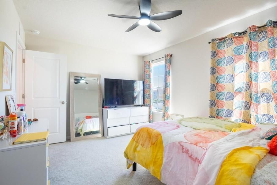 На продажу: $439,990 (4 спален, 3 ванн, 2336 Квадратных фут)