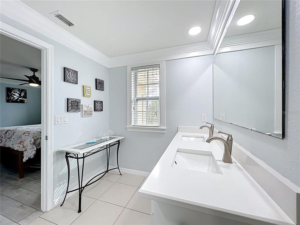 For Sale: $320,500 (3 beds, 2 baths, 1695 Square Feet)