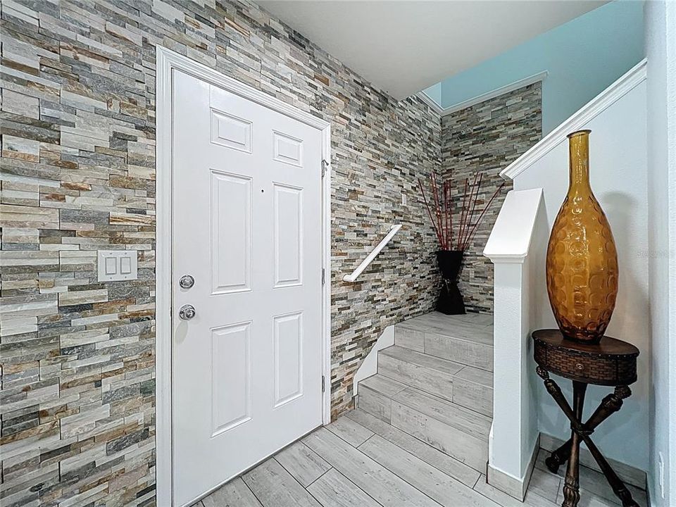 For Sale: $320,500 (3 beds, 2 baths, 1695 Square Feet)