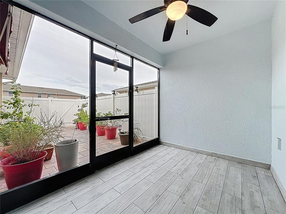 For Sale: $320,500 (3 beds, 2 baths, 1695 Square Feet)