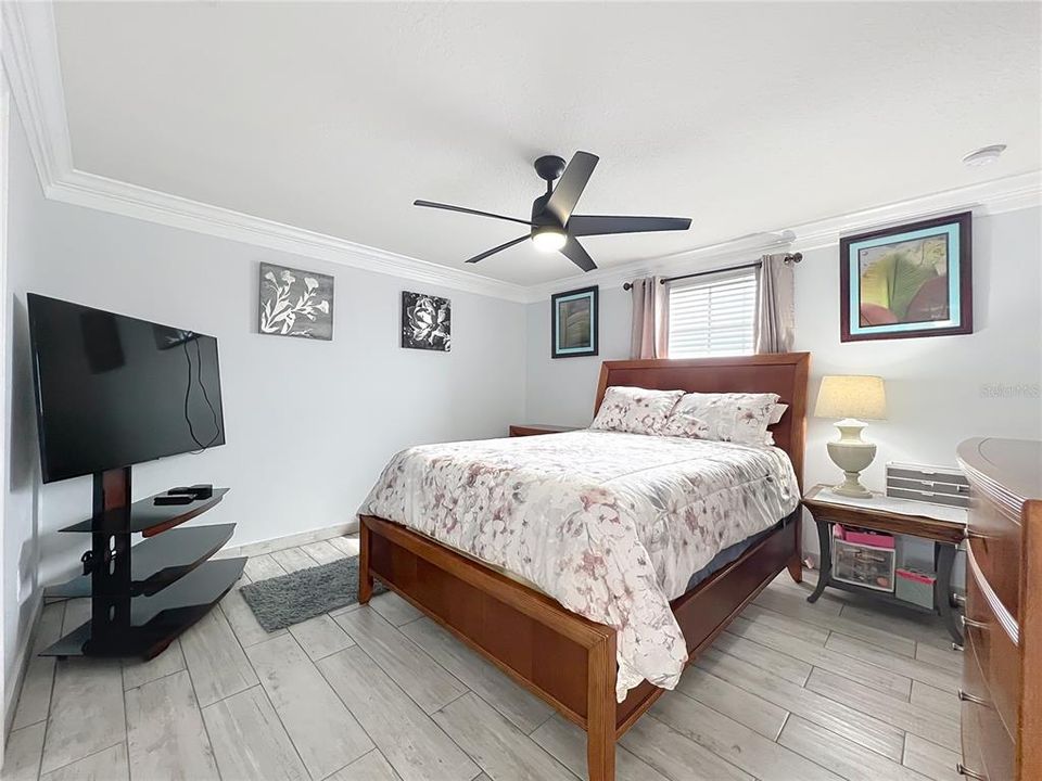 For Sale: $320,500 (3 beds, 2 baths, 1695 Square Feet)