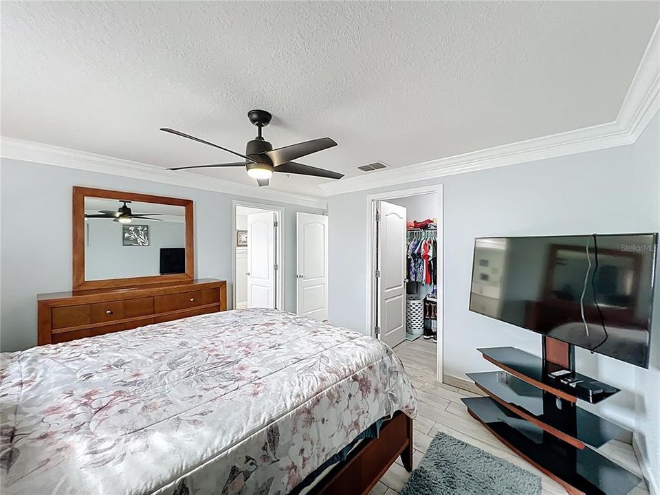 For Sale: $320,500 (3 beds, 2 baths, 1695 Square Feet)