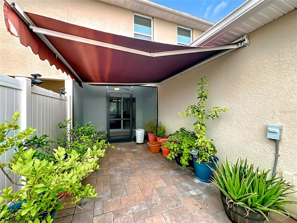 For Sale: $320,500 (3 beds, 2 baths, 1695 Square Feet)