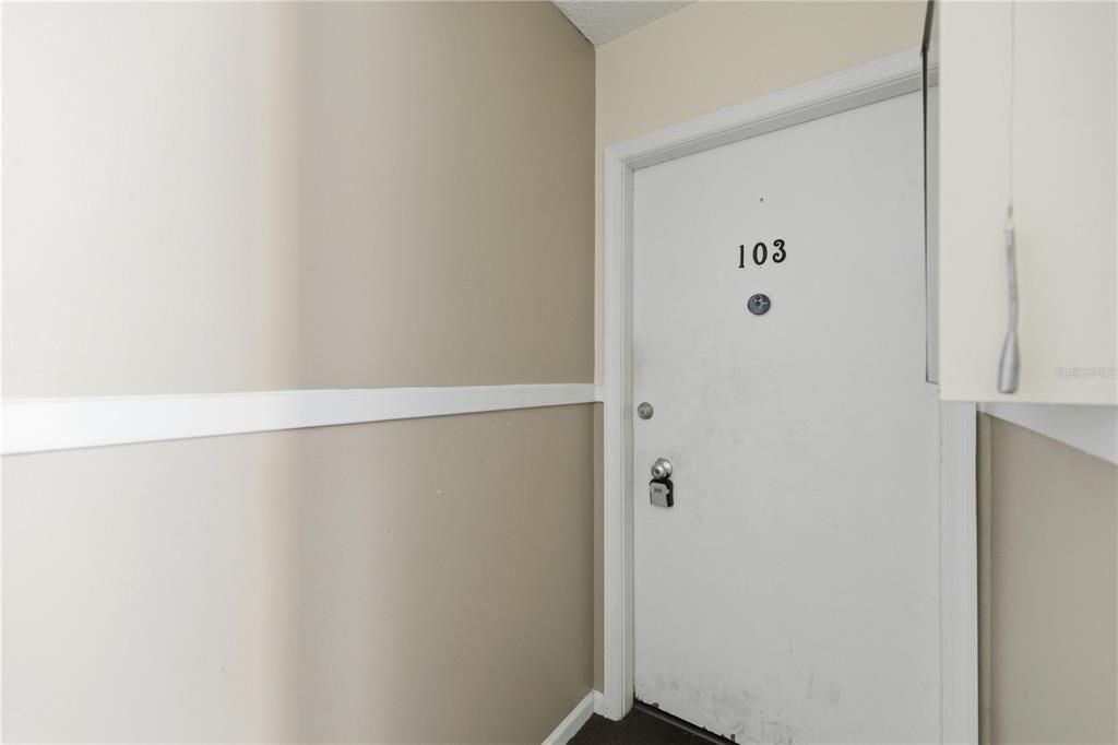 待售: $109,000 (2 贝兹, 2 浴室, 1062 平方英尺)