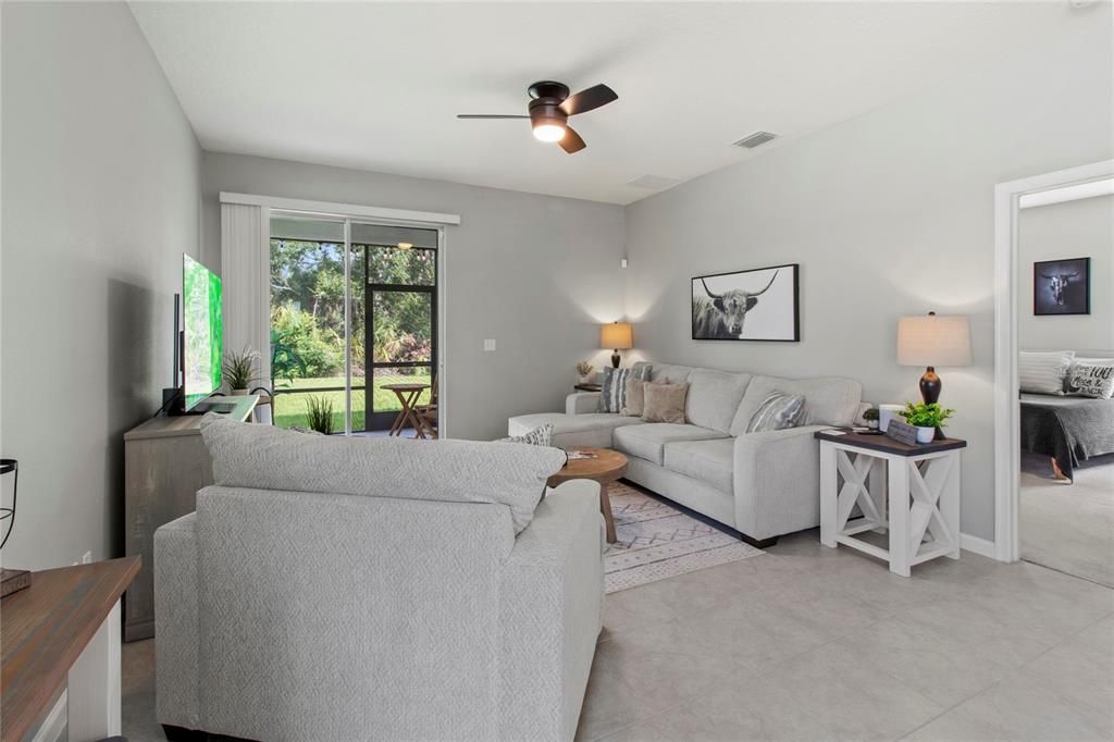 Activo con contrato: $329,000 (3 camas, 2 baños, 1509 Pies cuadrados)