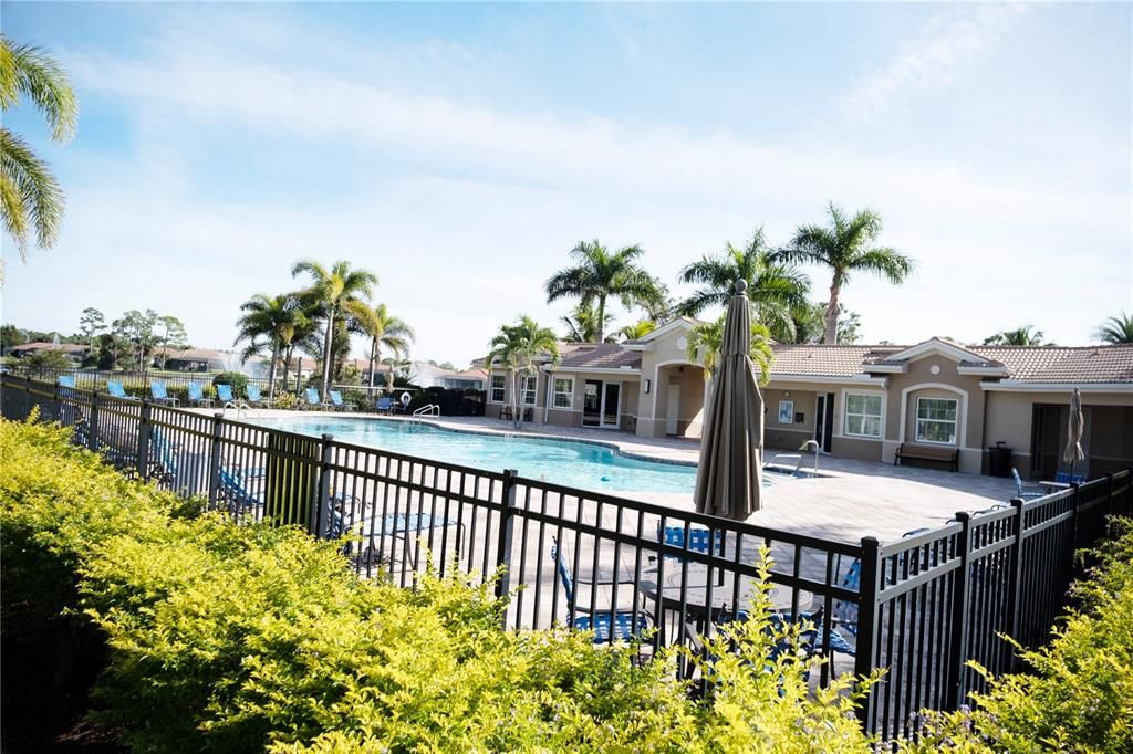 出租: $3,000 (3 贝兹, 2 浴室, 1984 平方英尺)