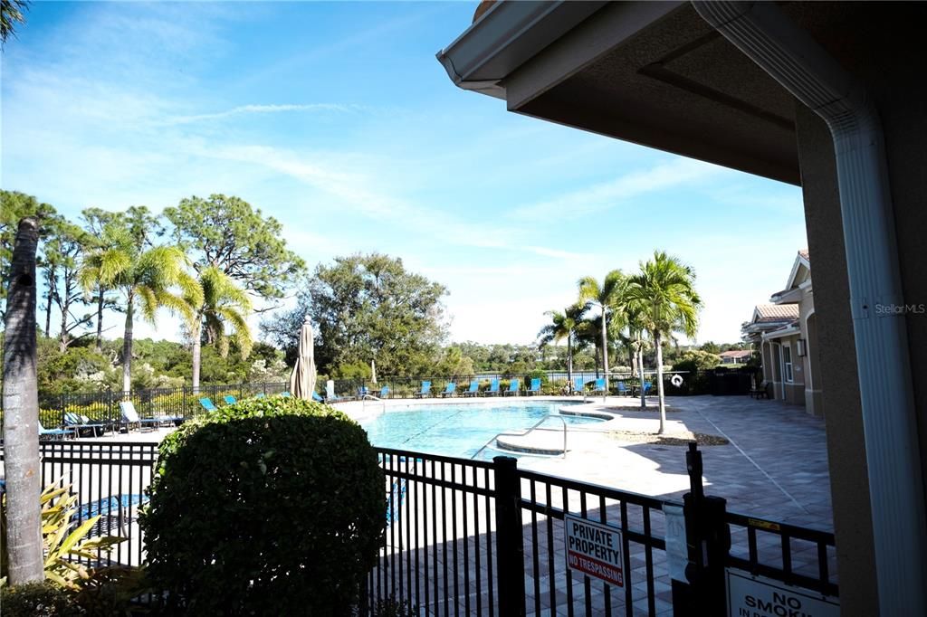 出租: $3,000 (3 贝兹, 2 浴室, 1984 平方英尺)