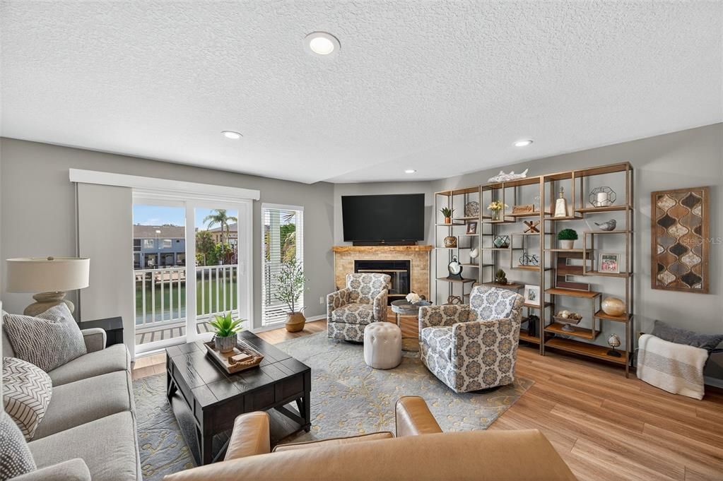 For Sale: $575,000 (2 beds, 2 baths, 1465 Square Feet)