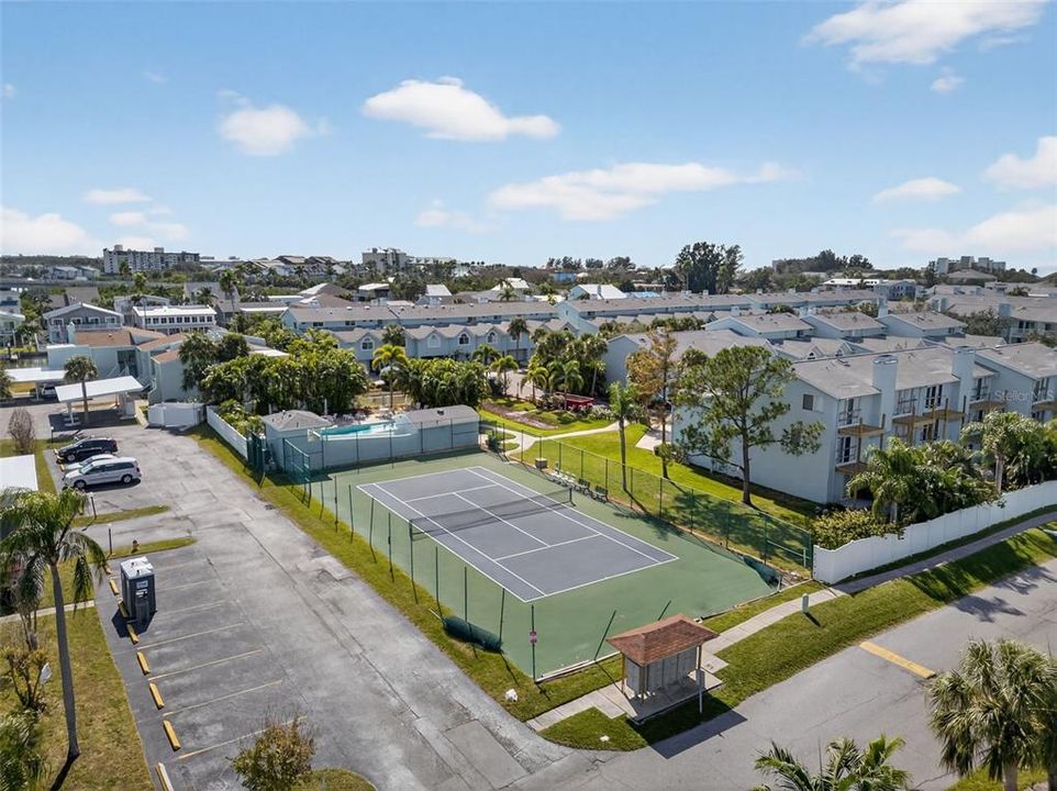 For Sale: $575,000 (2 beds, 2 baths, 1465 Square Feet)